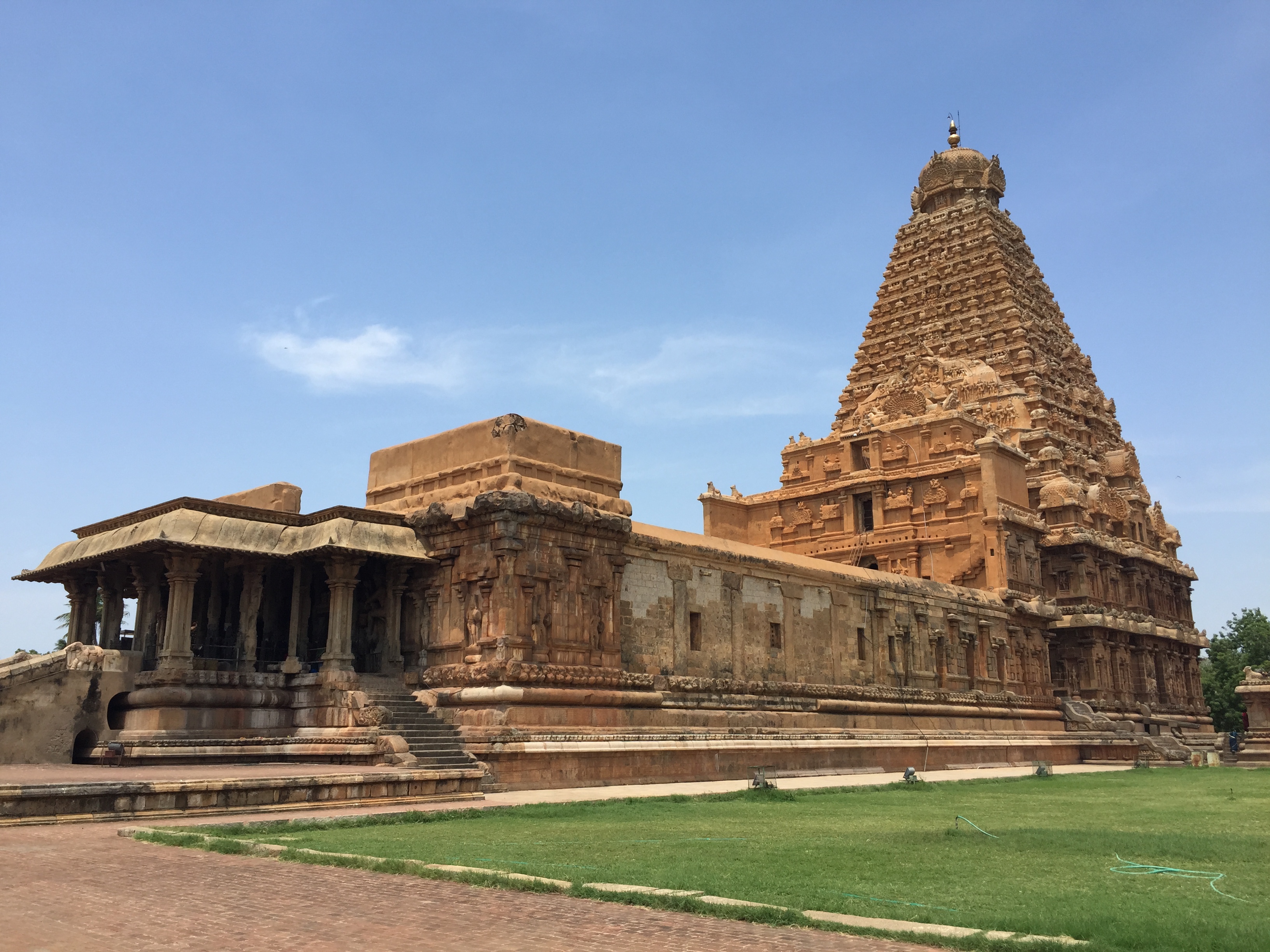 The great living chola temples thanjavur.